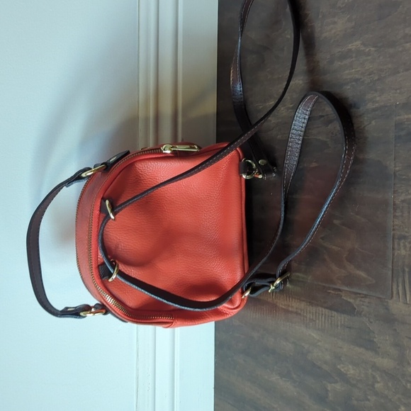 Divina Firenze Orange and Brown Italian Leather Backpack - Picture 2 of 6